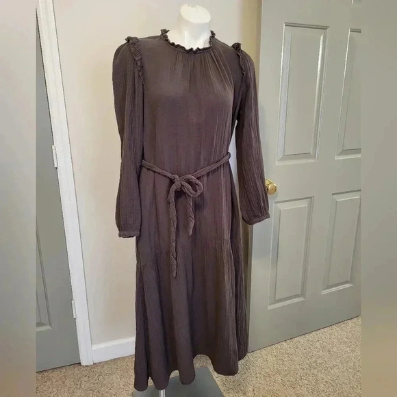 XIRENA Charcoal Gray Cotton Iconic Chelsea Gauze Mia Tiered Hem Dress(M) - Picture 1 of 11